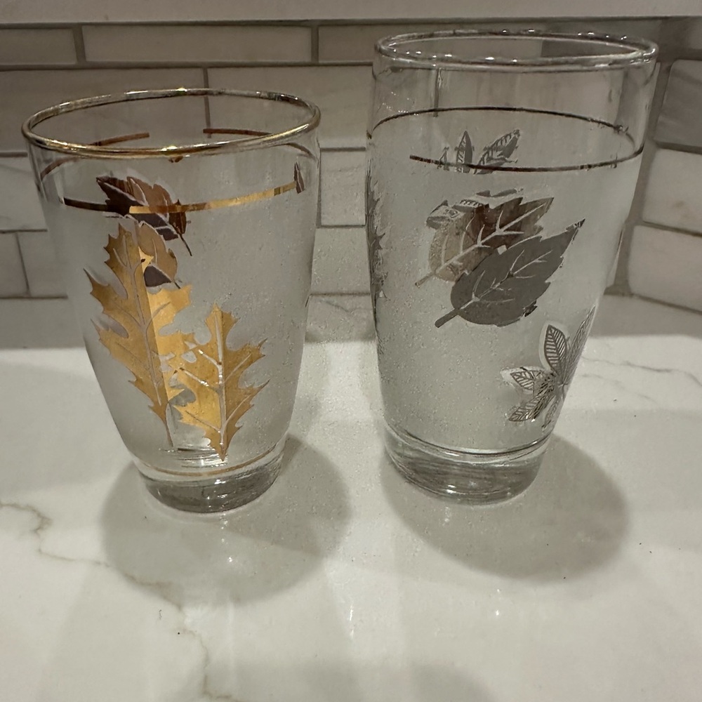 Libbey Set of Two Leaf foliage Design Glass Tumblers